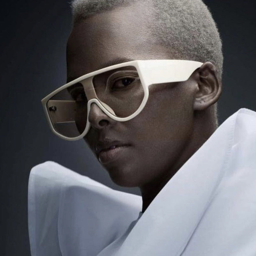 Women’s fashion sunglasses with extraterrestrial design Stornfield