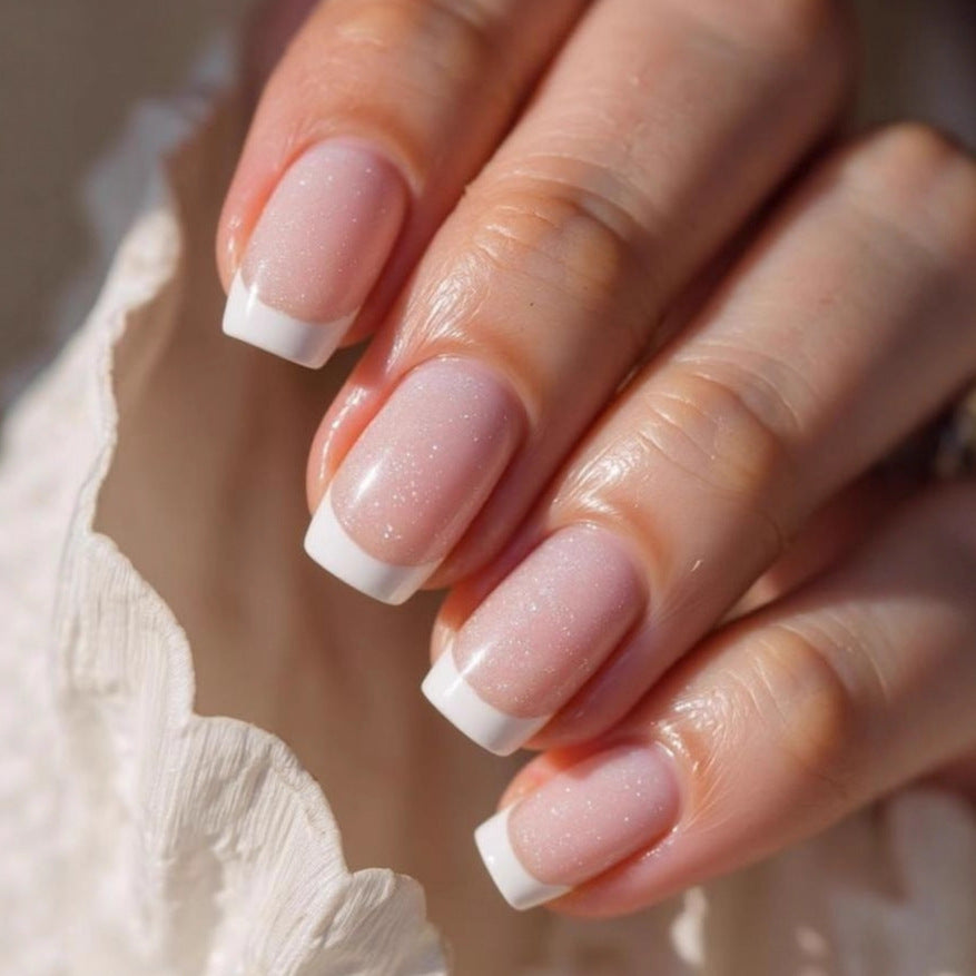 Elegant Nail Art with Black-White Contrast Stornfield