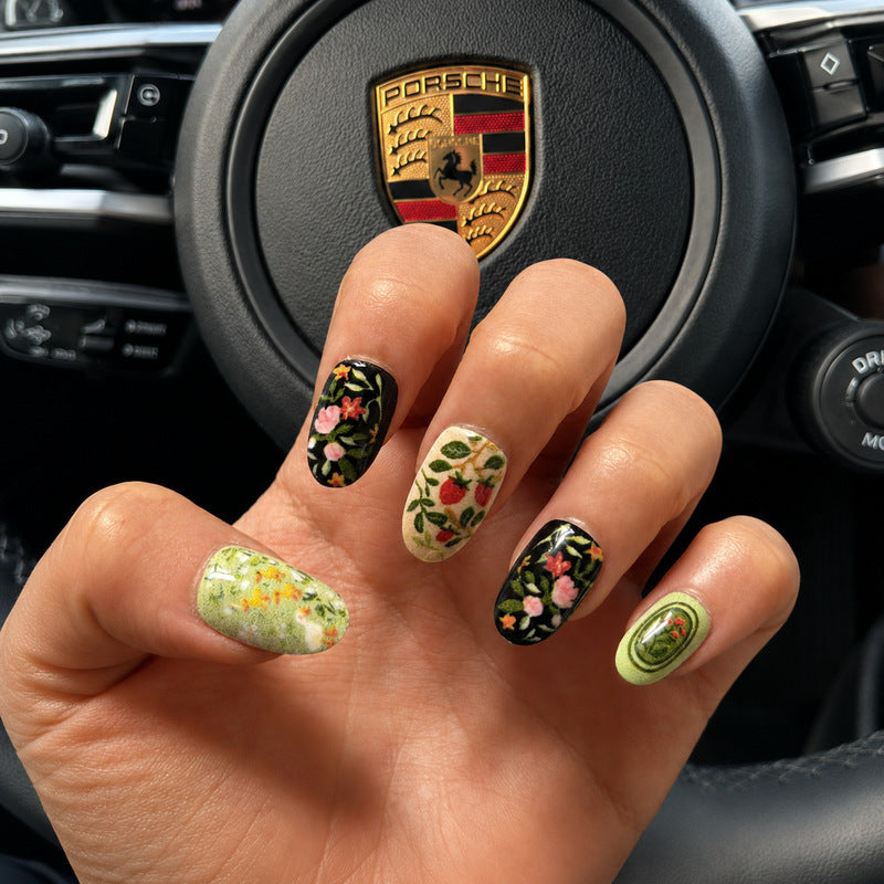 Artificial nails with floral design Stornfield