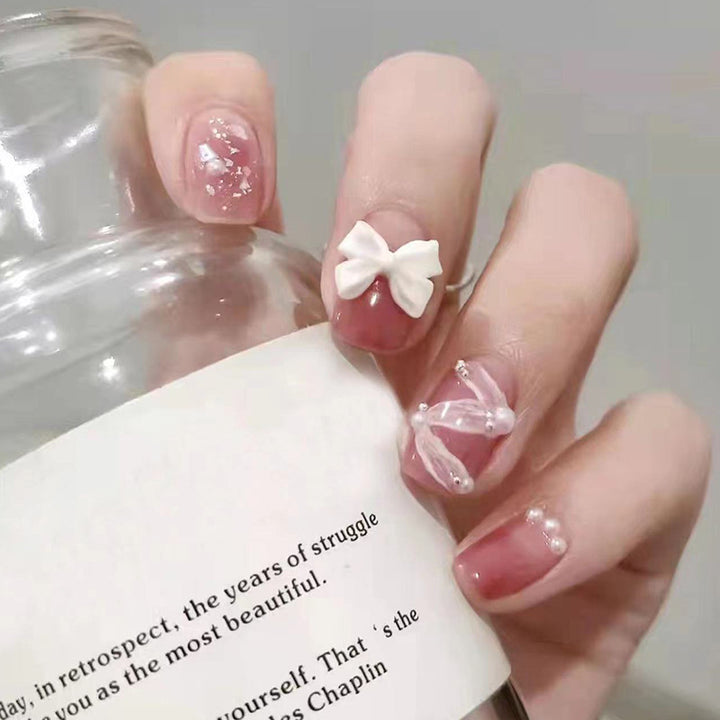 Nail art with cute bow pattern Stornfield