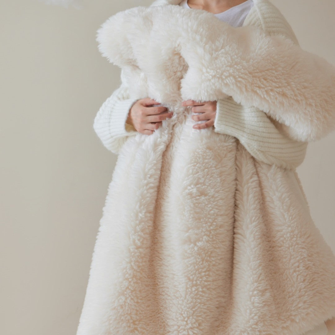 Large luxurious faux fur throw