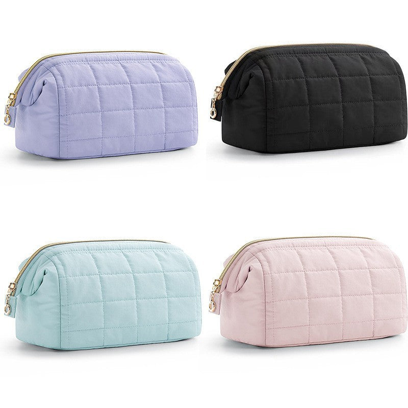 Padded cosmetic bag with elegant zipper Stornfield