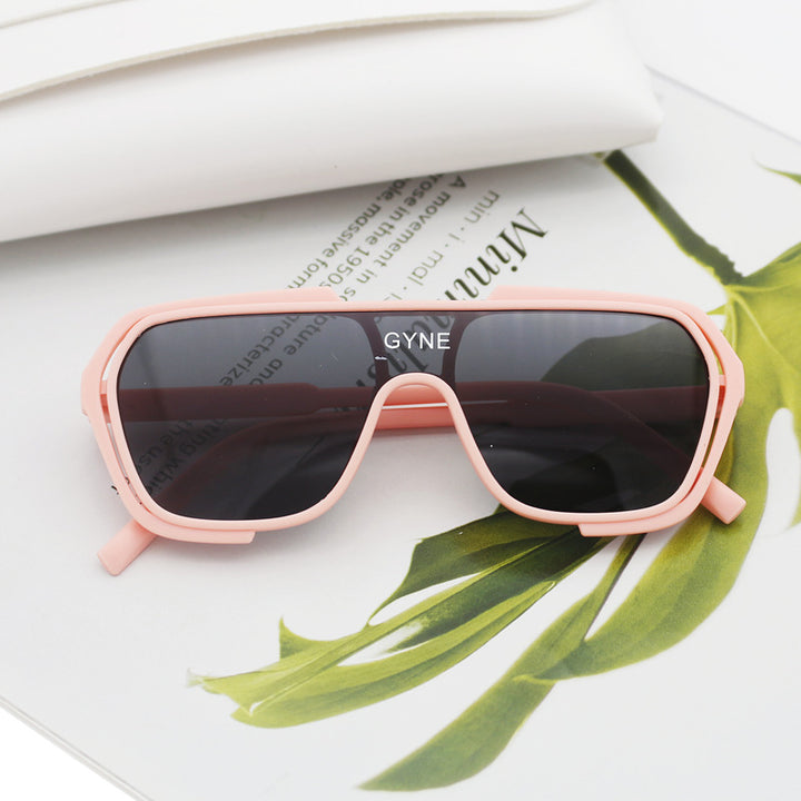 Women's sporty sunglasses with modern design Stornfield