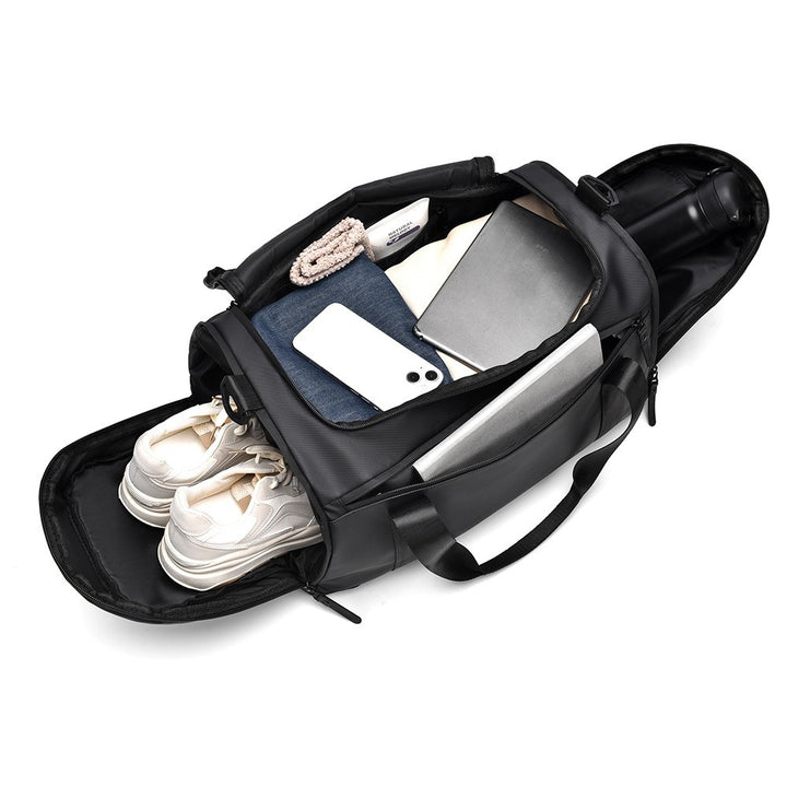 Everyday travel bag with spacious main compartment and innovative organization Stornfield