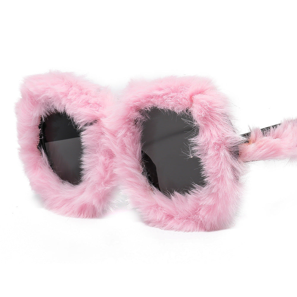 Ladies eye-catching oversized sunglasses with a unique fur touch Stornfield