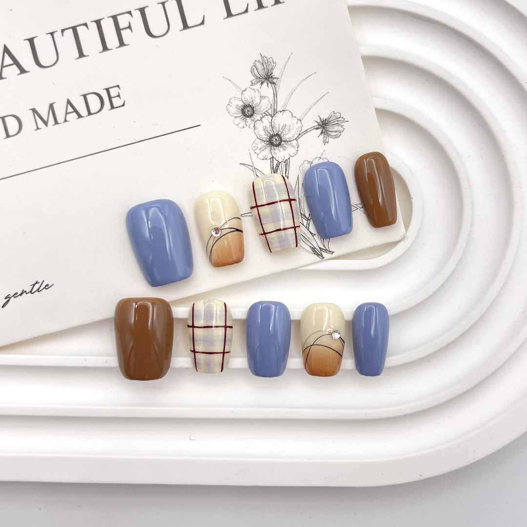 Artistic Press-On Nail Set with Modern Patterns
