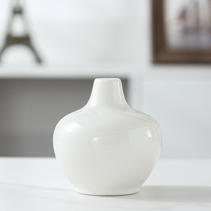 Elegant Ceramic Flower Bud Vase Stornfeild