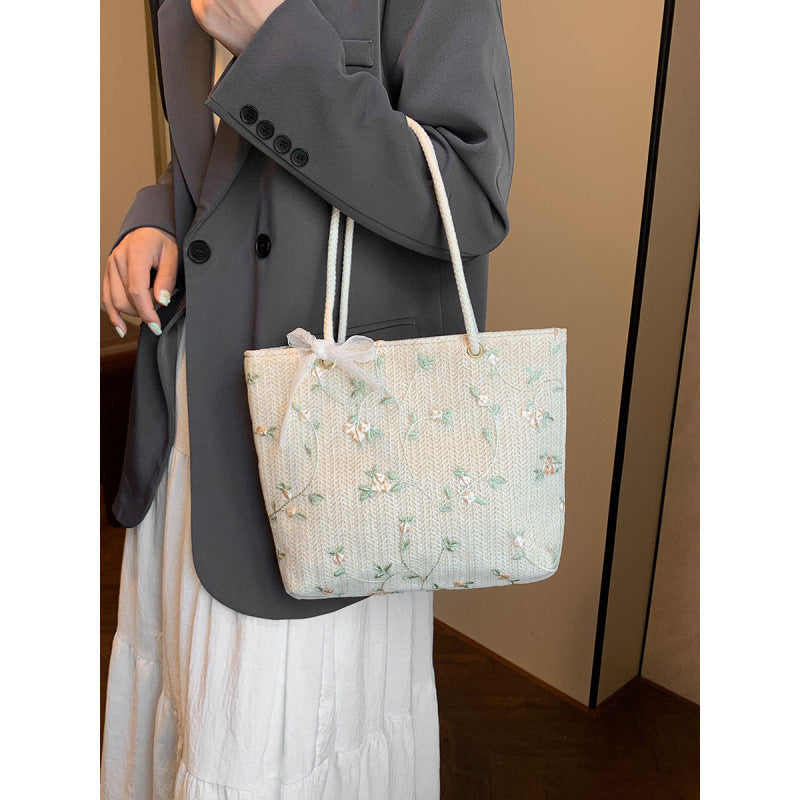 WoEmbroidered Straw Tote Bag Stornfield