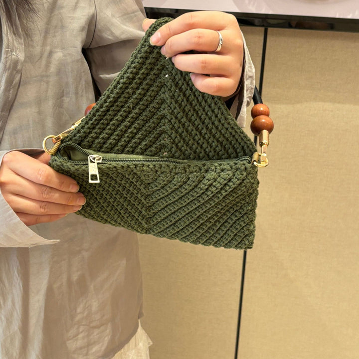 Bag with stylish integrated handle Stornfield