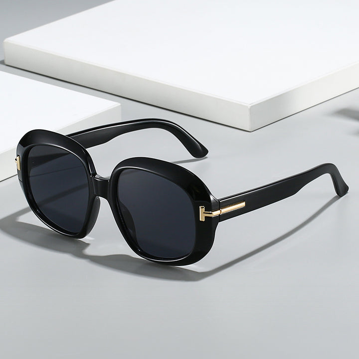 Stylish Oversized Sunglasses Stornfield