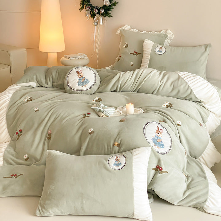 Soft-Touch Velvet-Feel Duvet Cover Set with Appliqué Rabbit Motifs & Ruffled Shams