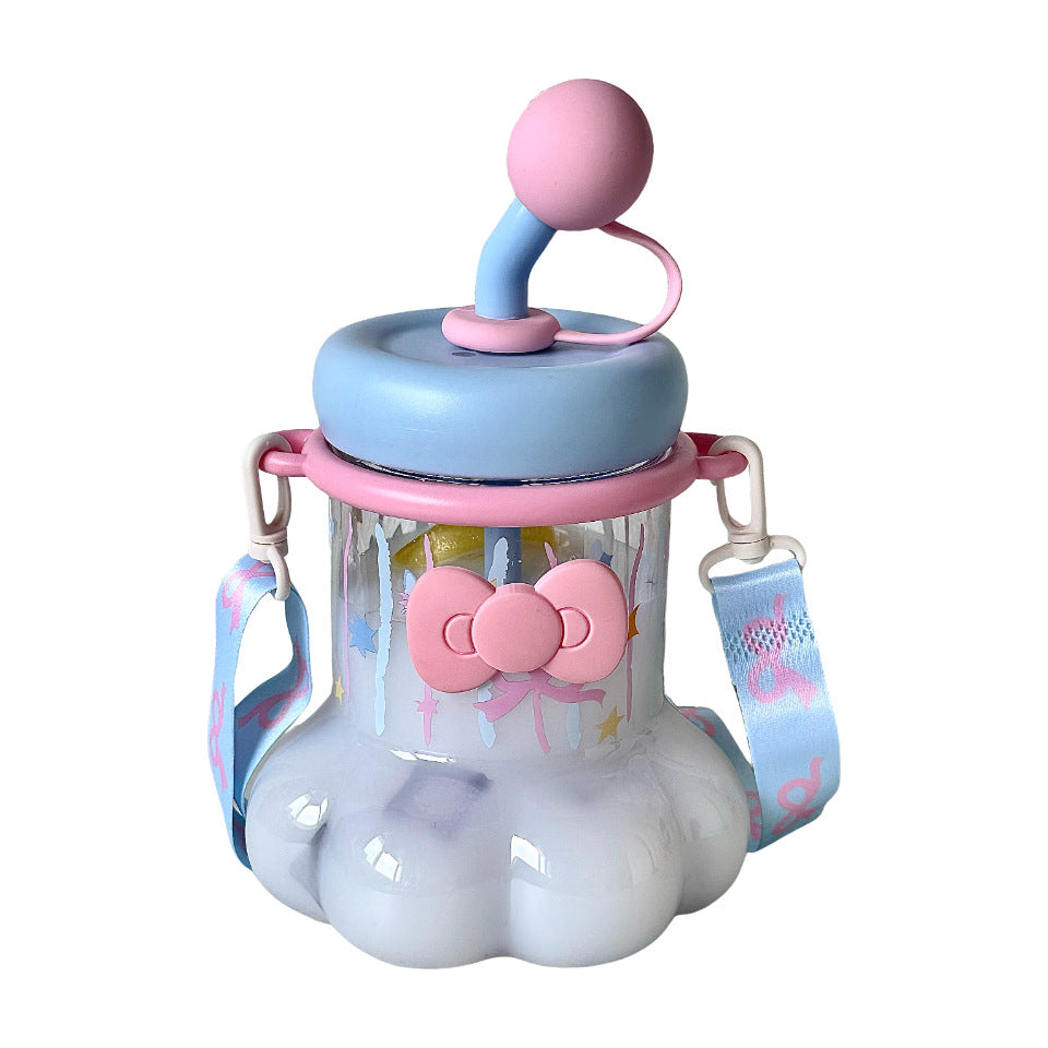 Women's water bottle with integrated silicone carrying handle and playful design Stornfield