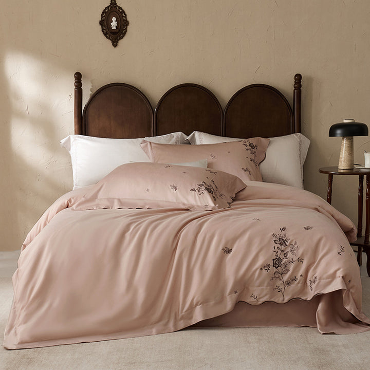 Luxury Embroidered Scalloped Duvet Cover and Pillowcase Set