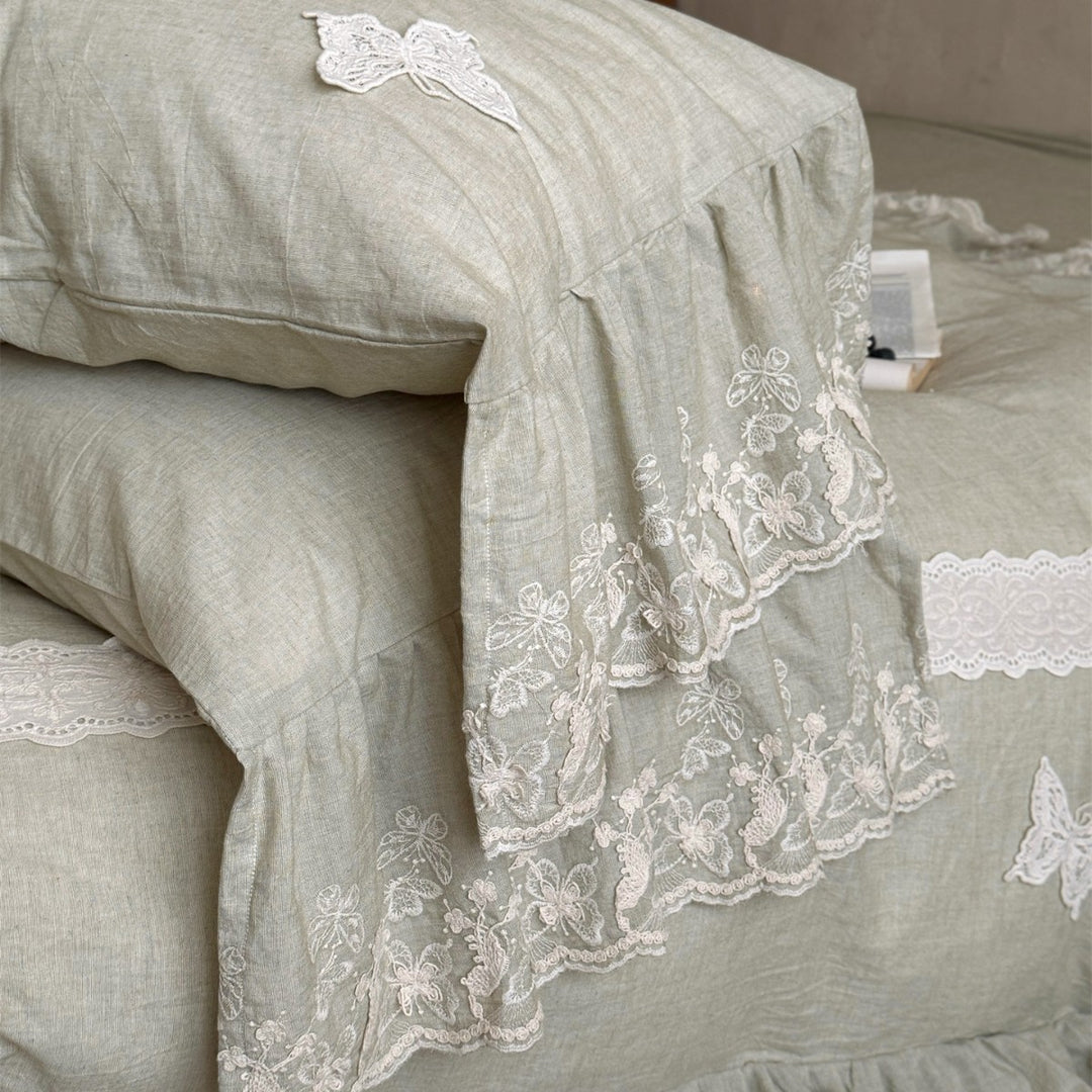 Romantic Ruffled Cotton-Linen Duvet Cover Set with Lace Border & Butterfly Appliqué