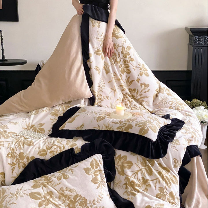 Luxurious Reversible Bedding Set with Floral Pattern and Velvet Ruffle