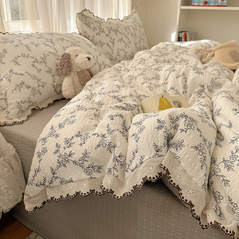 Vintage Floral Patchwork Bedding Set