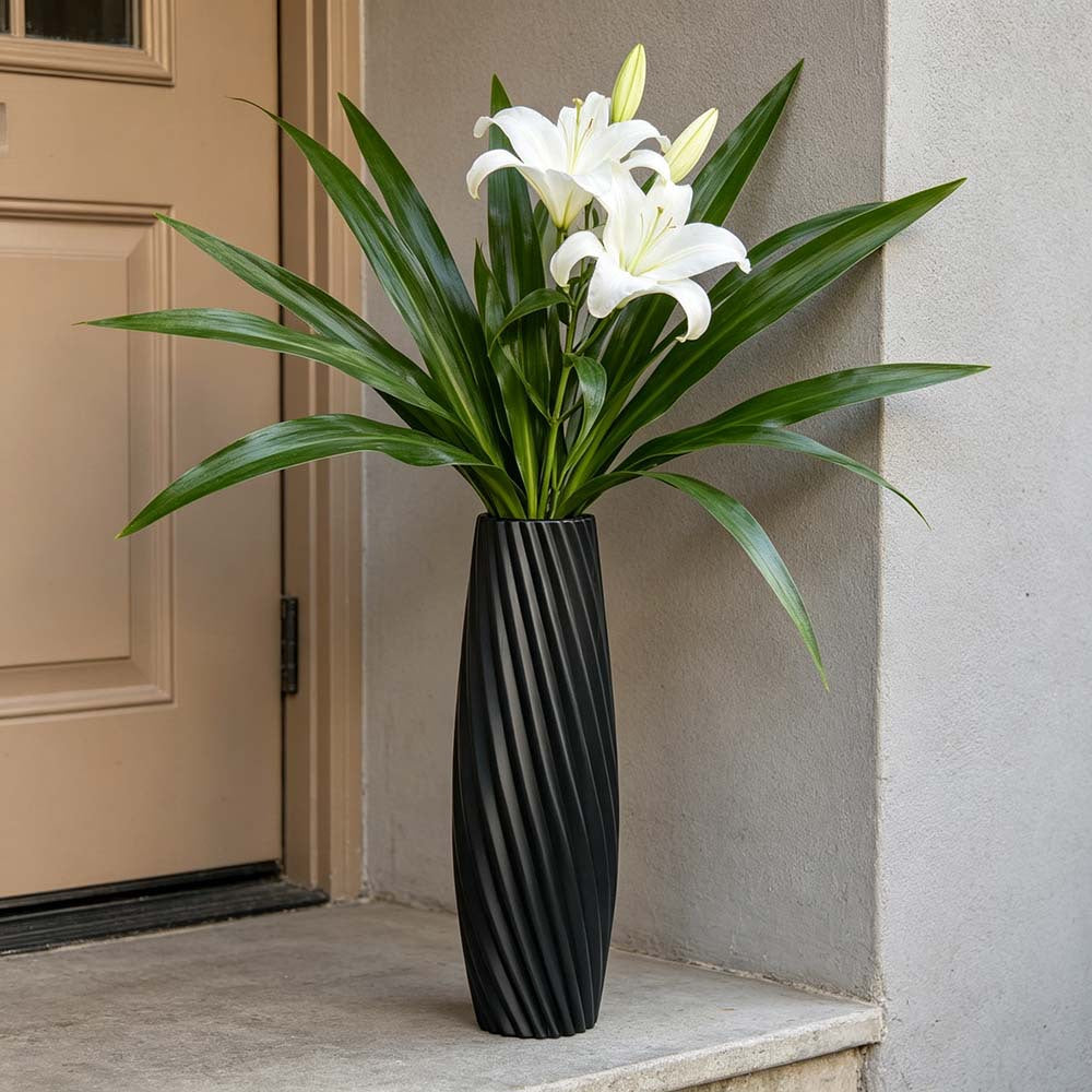 Elegant Twisted Decorative Vase Stornfeild