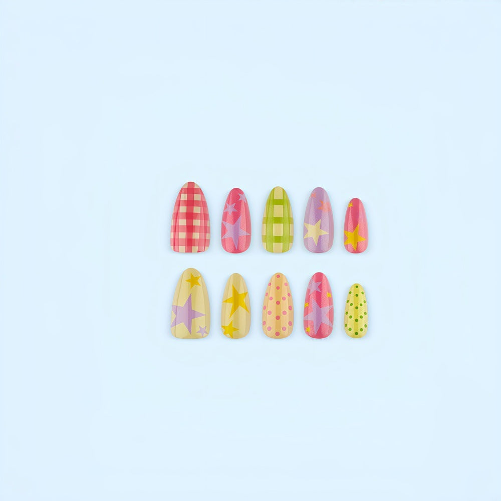 Creative artificial nails in playful star design Stornfield