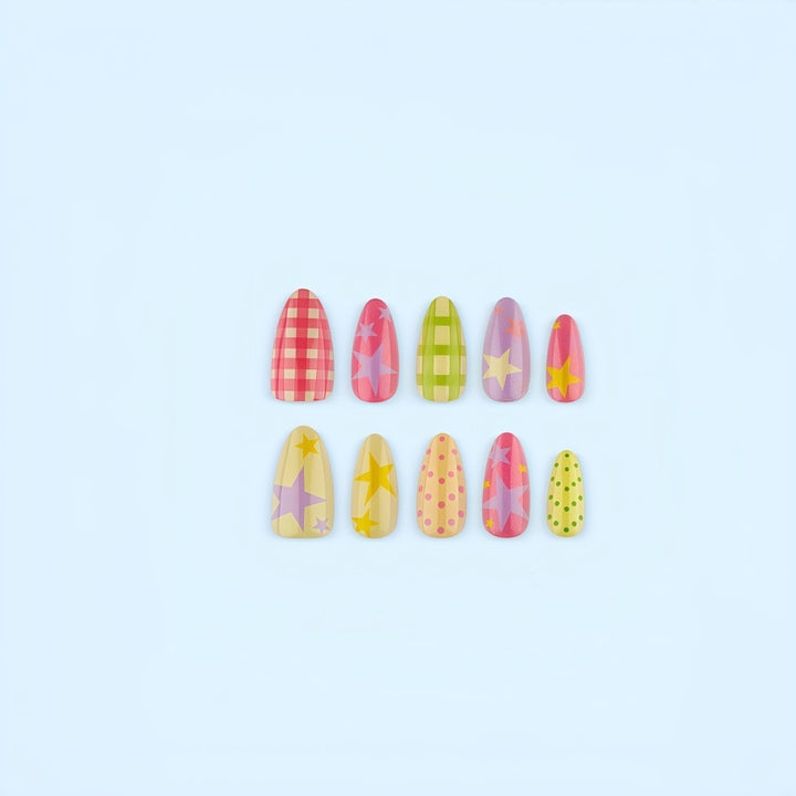 Creative artificial nails in playful star design Stornfield