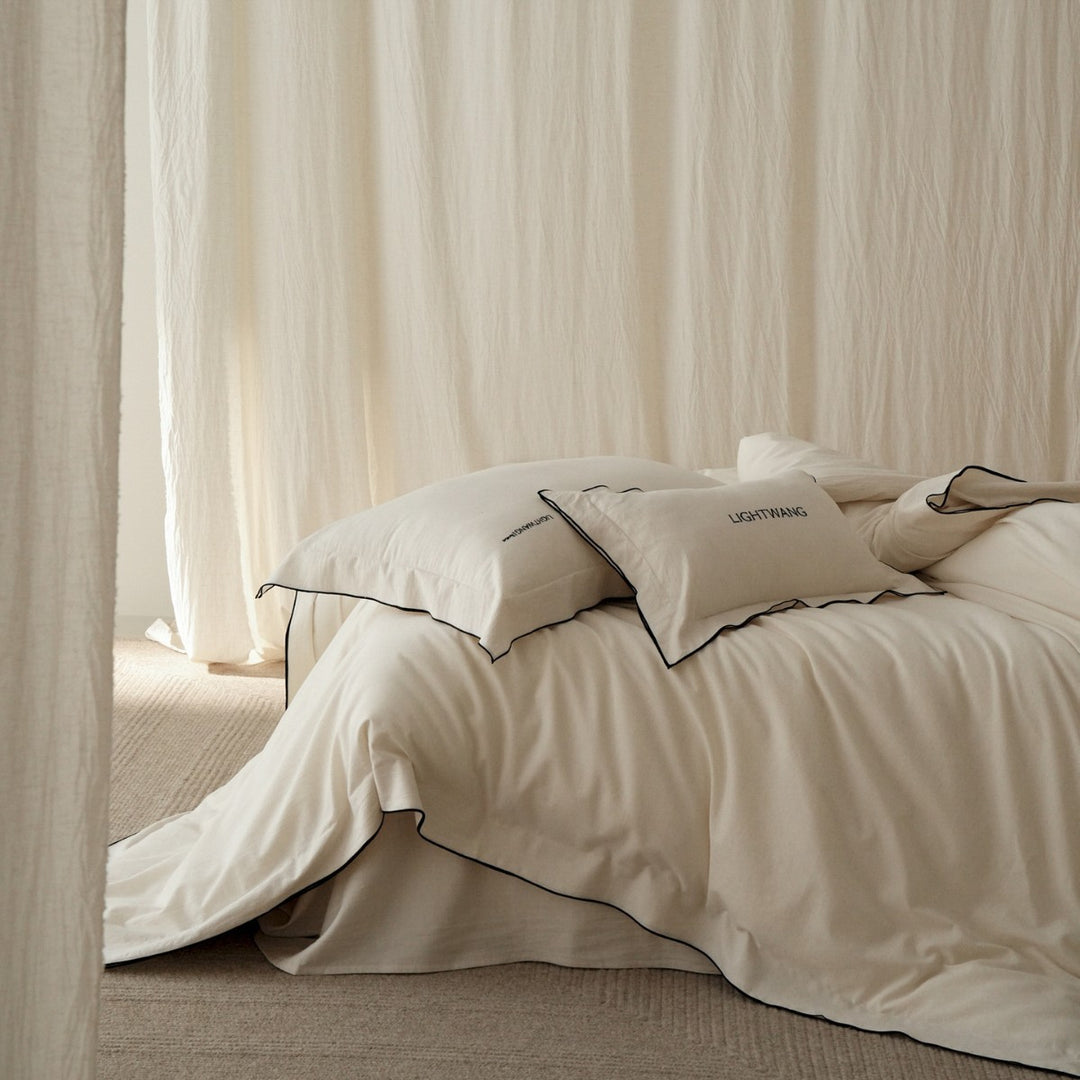 Reversible Linen-Blend Duvet Cover Set with Contrasting Piped Edge and Pillow Shams
