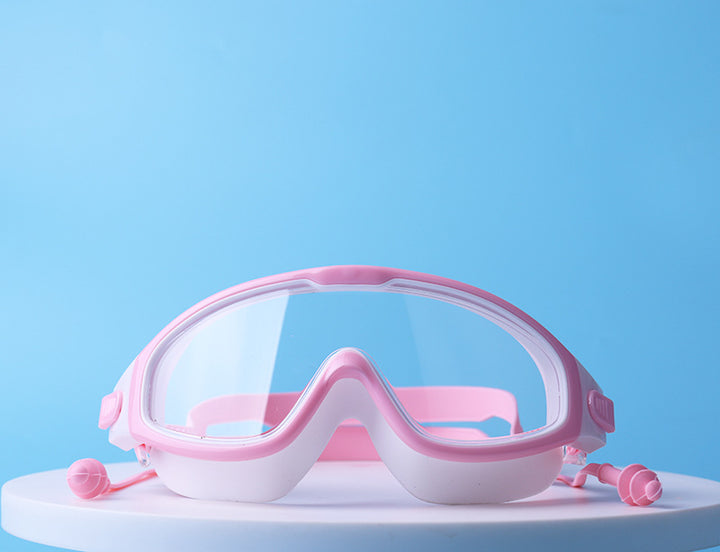Swimming mask with ergonomic fit and clear view Stornfield