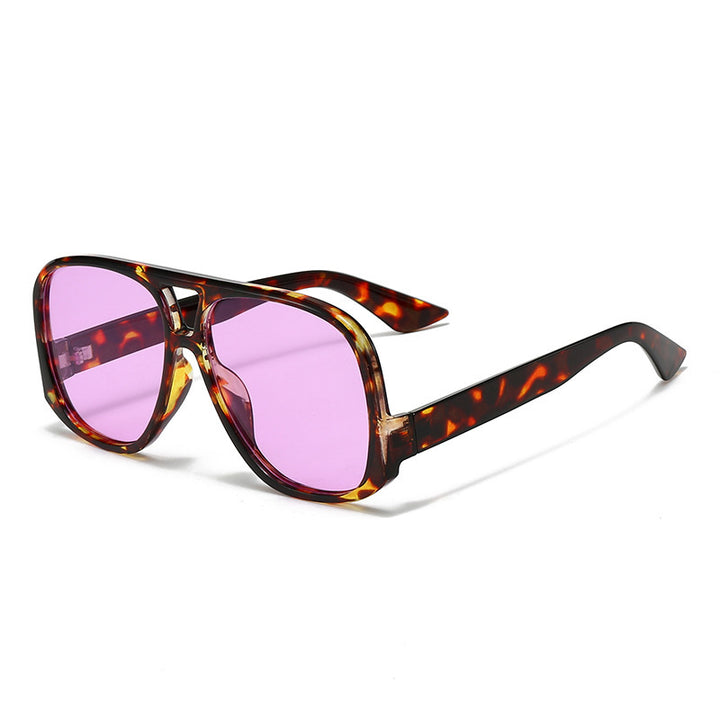 Women trendy oversized sunglasses in modern tortoiseshell pattern Stornfield
