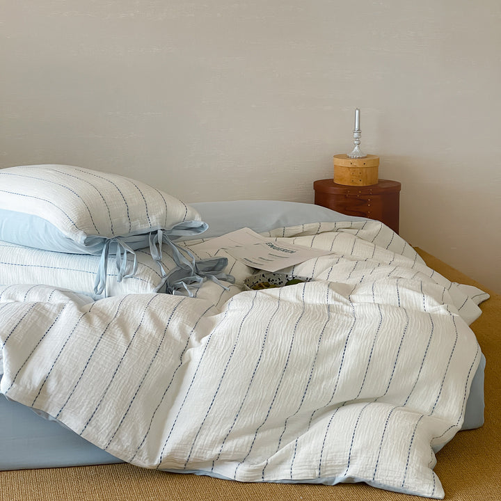 Dezent checked bedding set made of soft cotton percale with a light quilted texture