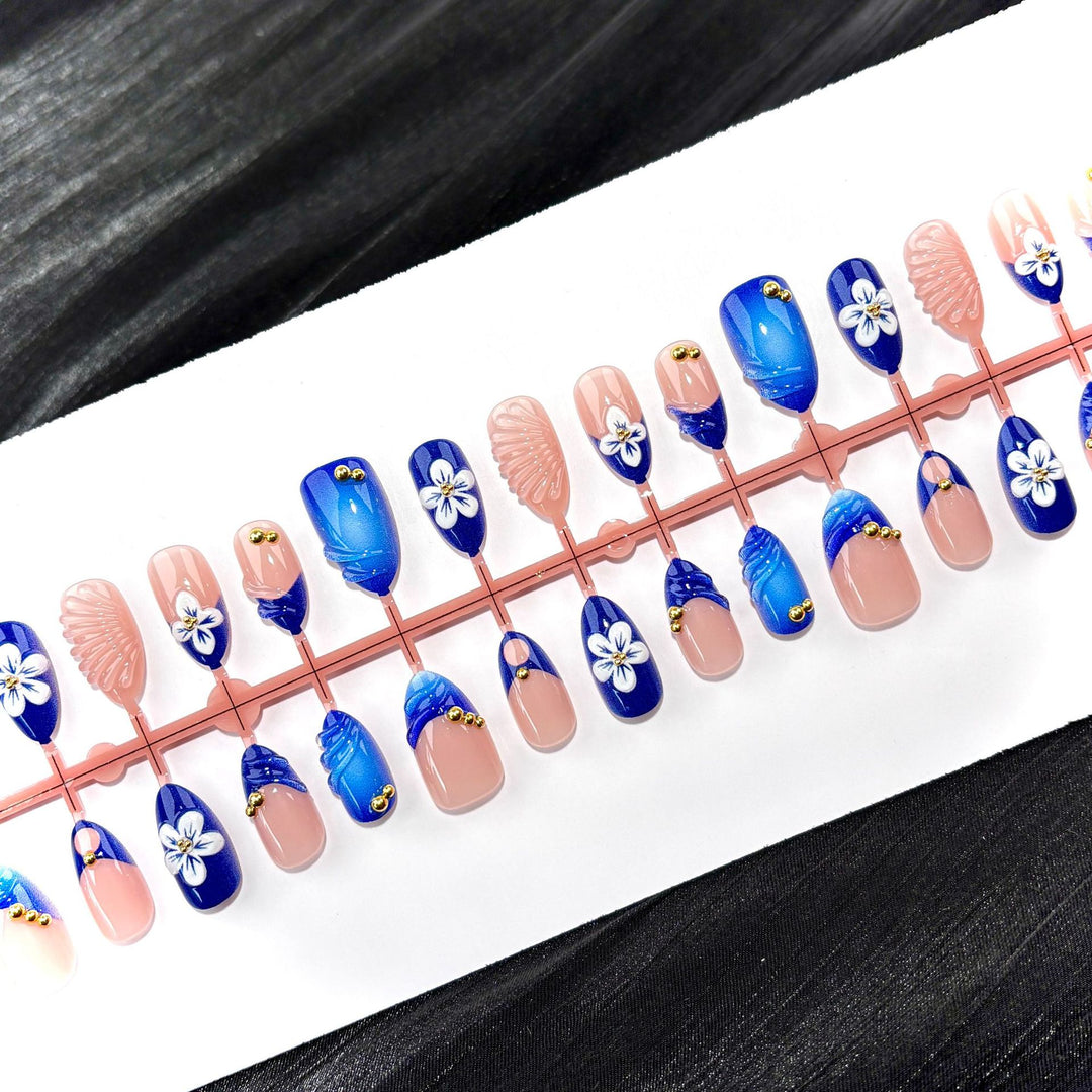 Elegant Polka Dot and Lace Press-On Nail Set
