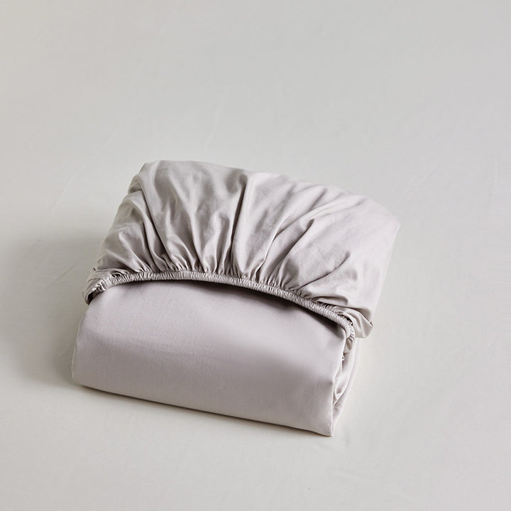 Deep-Pocket Fitted Bed Sheet with All-Around Elastic Cotton-Sateen Fit