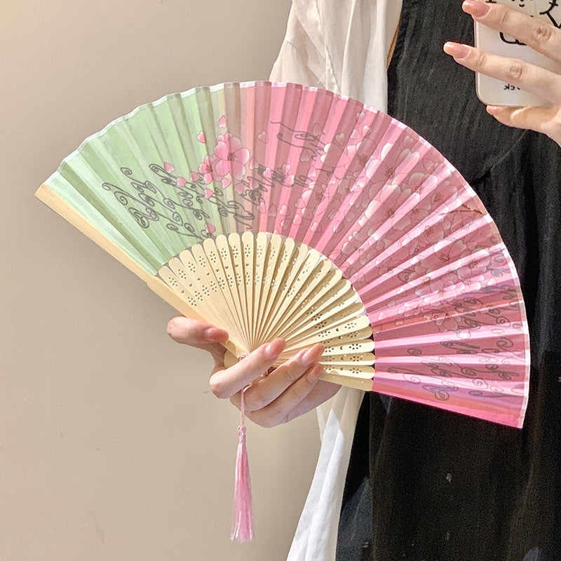 Handcrafted fan with floral design Stornfield