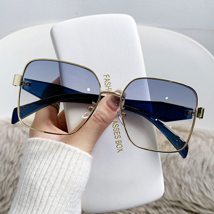 Women stylish square sunglasses with curved frame Stornfield