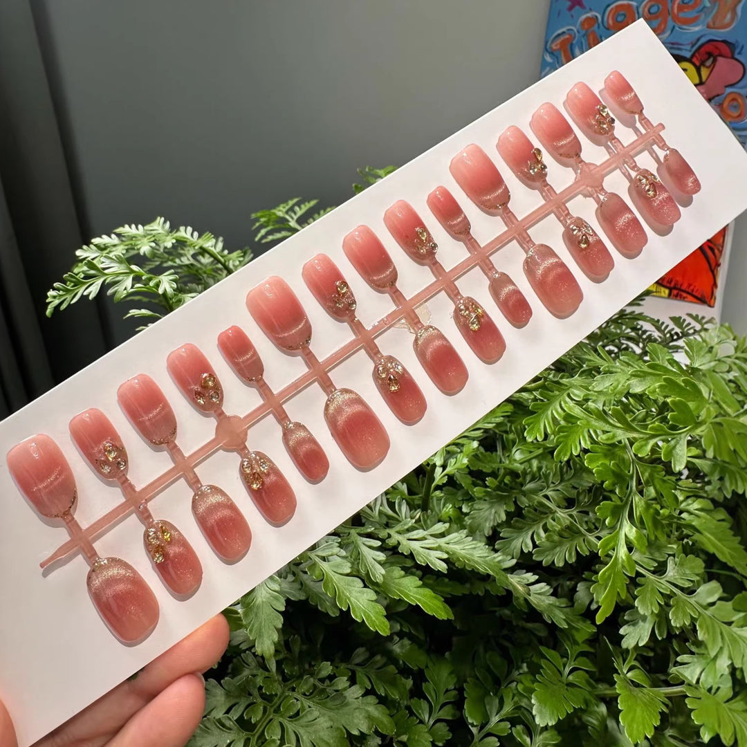 Elegant Decorative Press-On Nail Collection Stornfield
