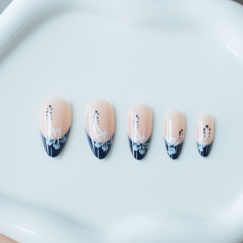 Floral Elegance Acrylic Nail Art Stornfield