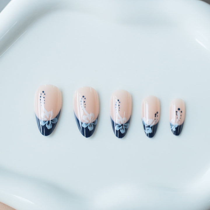 Floral Elegance Acrylic Nail Art Stornfield
