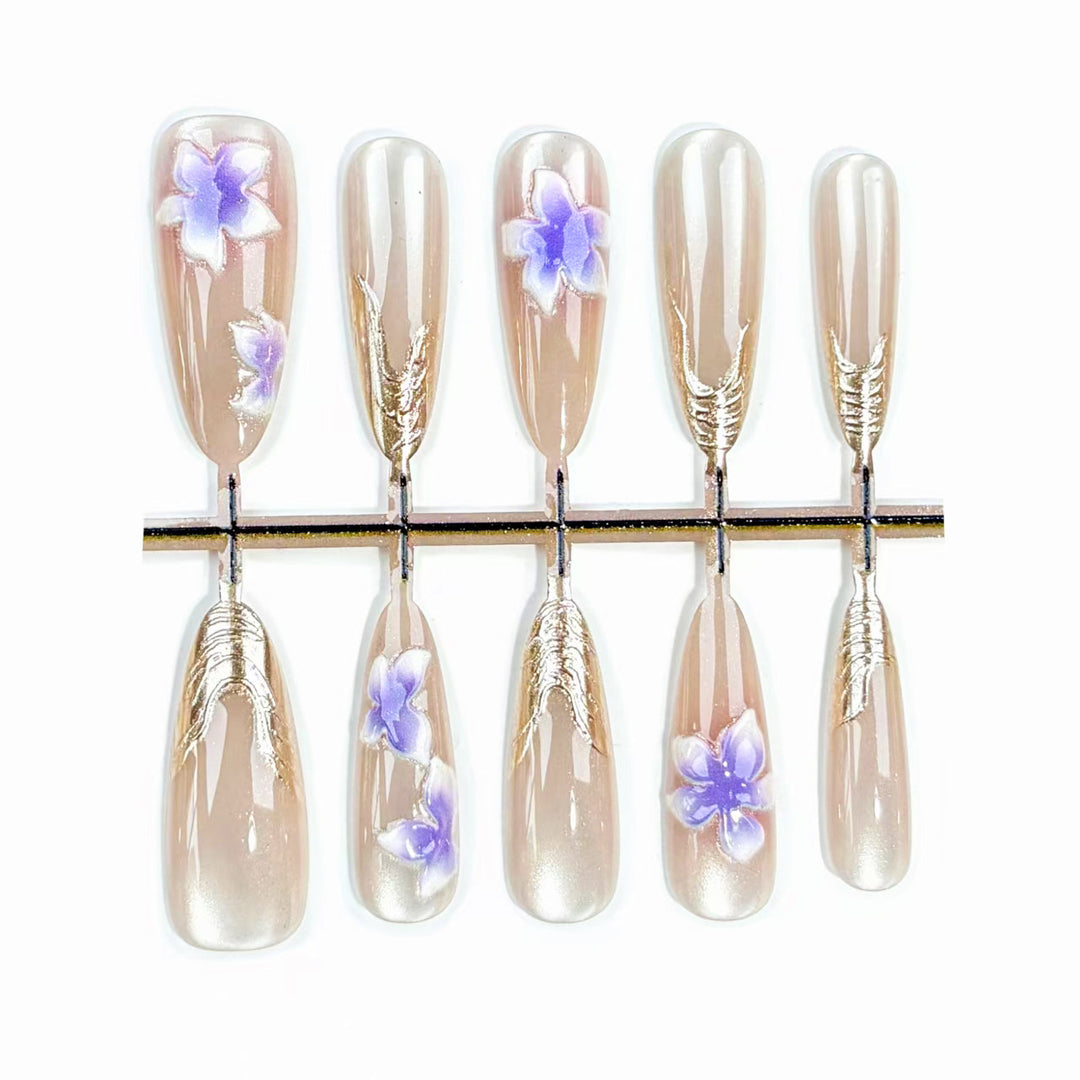Artistic Floral-Embellished Press-On Nails Set