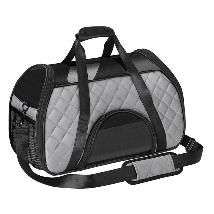 Closed pet transport bag with breathable mesh Stornfield