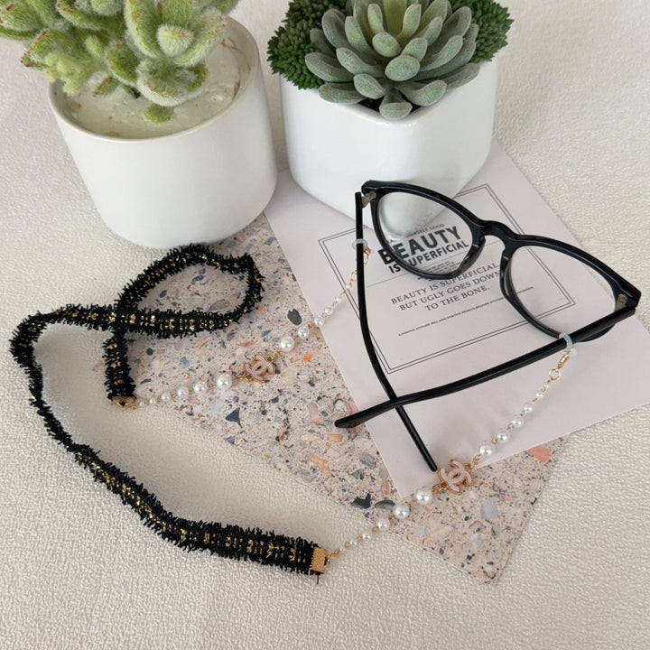 Decorative Pearl and Textured Eyewear Chain Stornfield