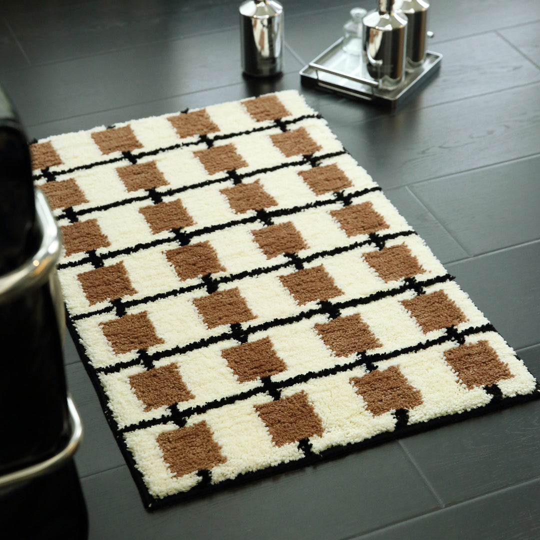 Soft Plush Square Pattern Bath Mat