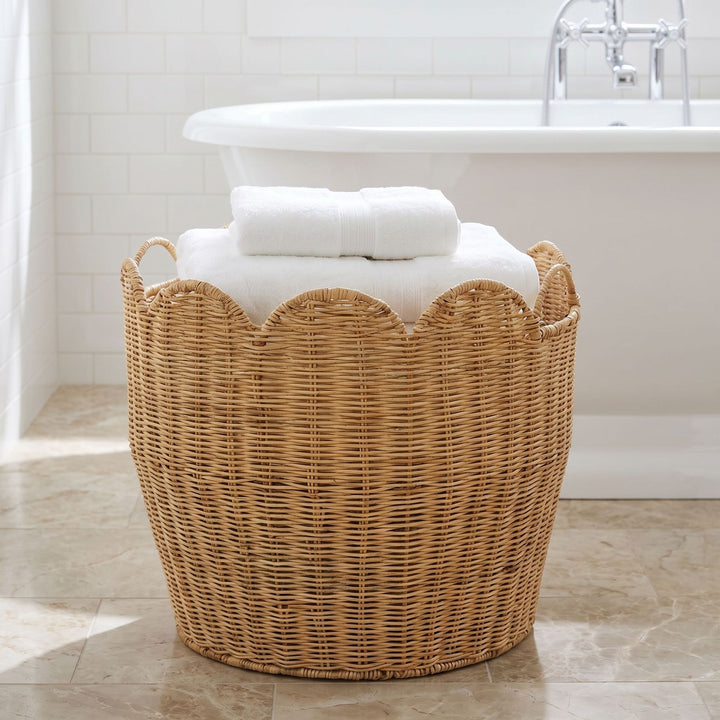 Stylish laundry basket with wave edge Stornfield