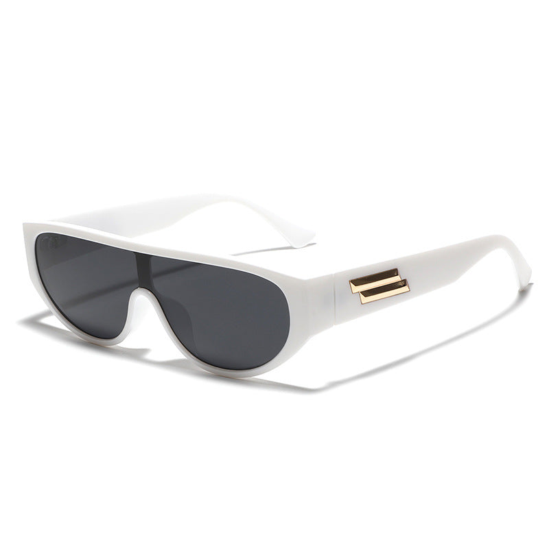 Ladies sporty sunglasses with custom-made frame Stornfield