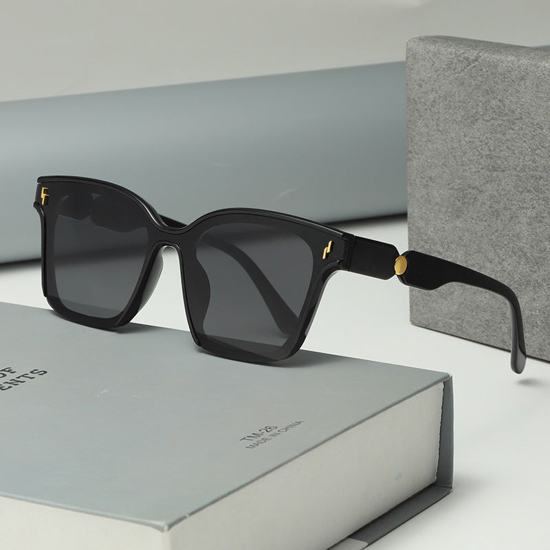 Women's Stylish Sunglasses with Stylish Frame Stornfield
