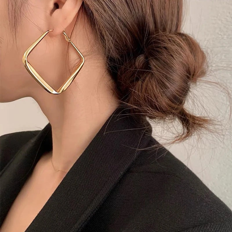 Fashionable Geometric Hoop Earrings Made of High-Quality Metal Stornfield