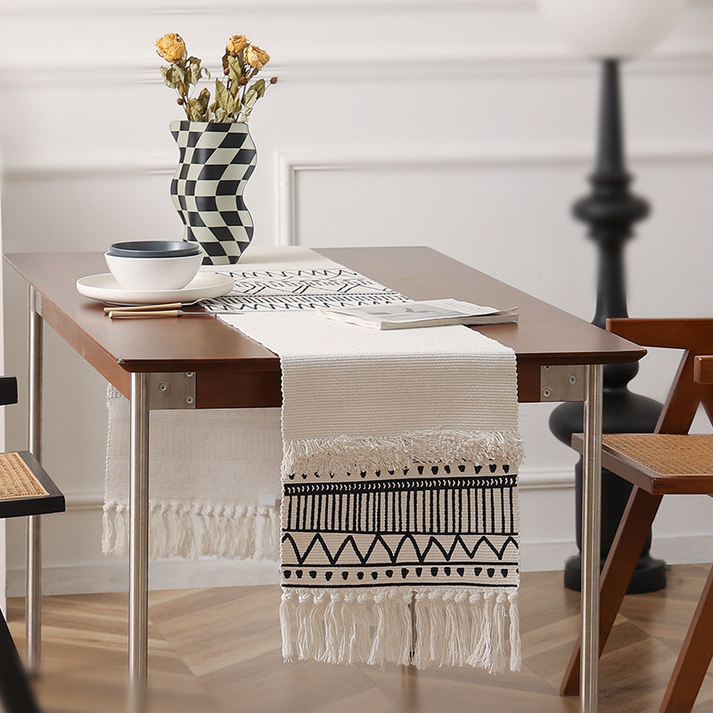 Handwoven cotton table runner Stornfield