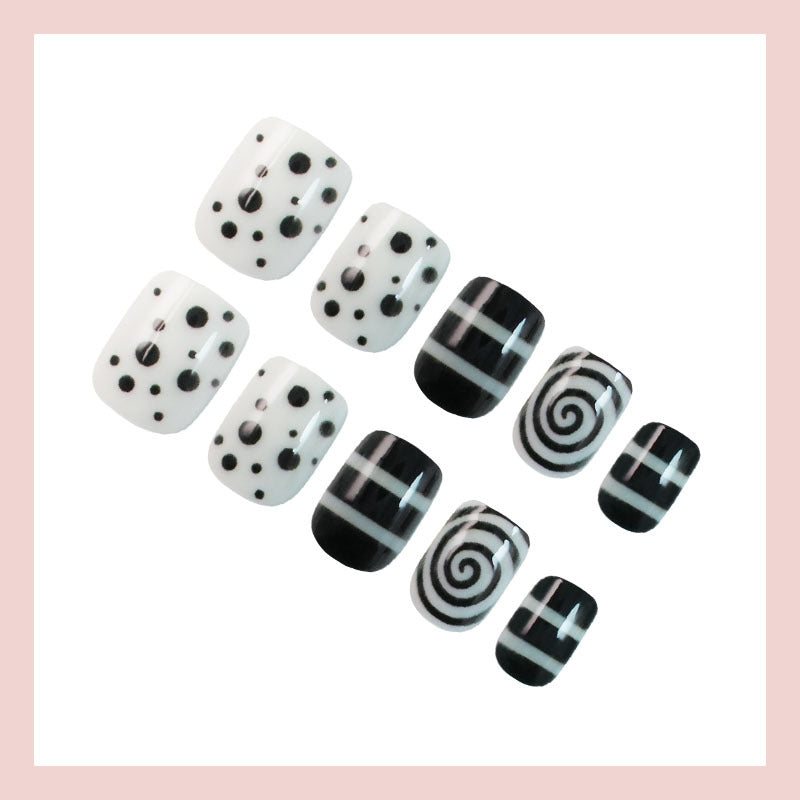 Art nail set with creative black-and-white designs Stornfield