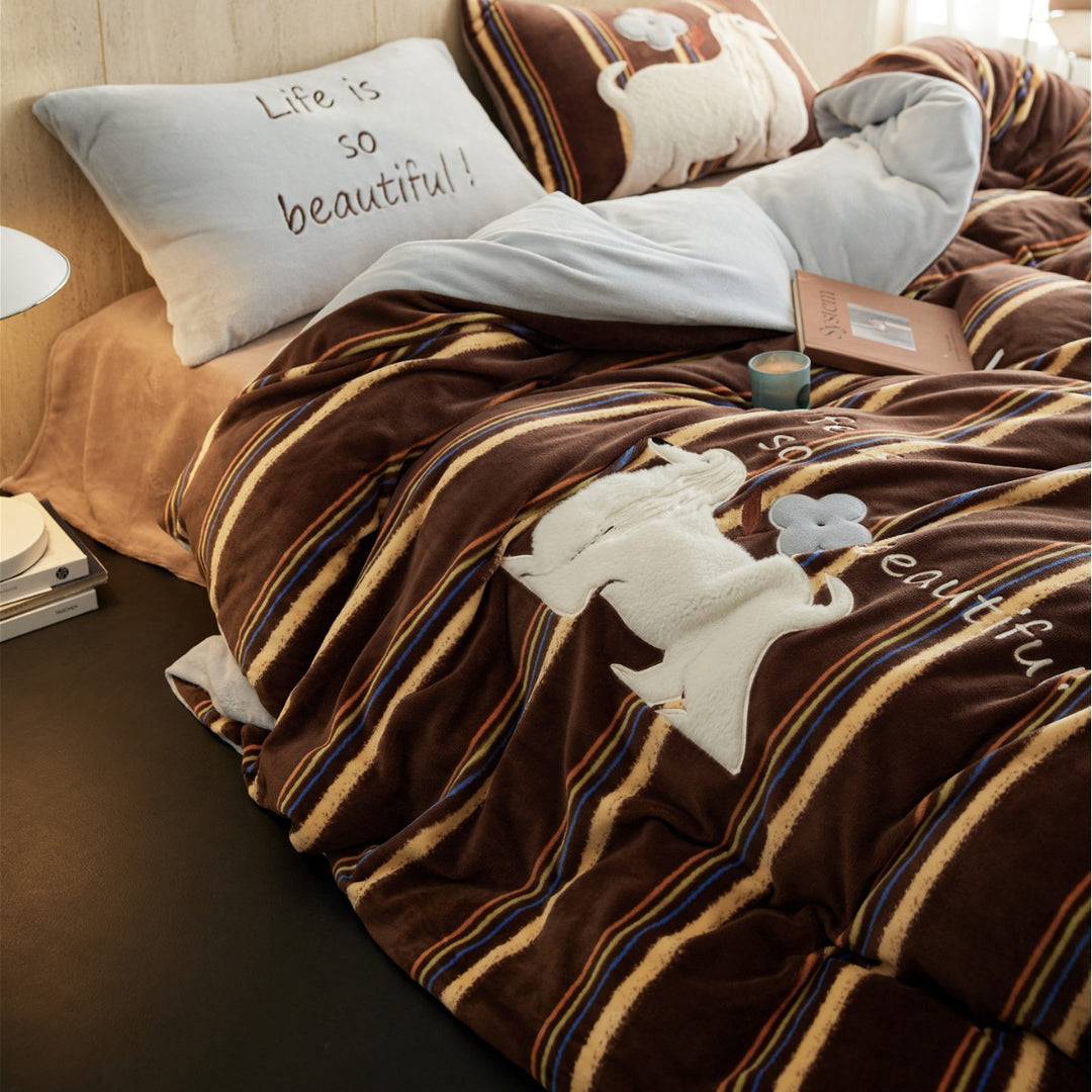Plaid Cotton Duvet Cover Set with Embroidered Scottie Dog Appliqué and Reversible Plush Lining