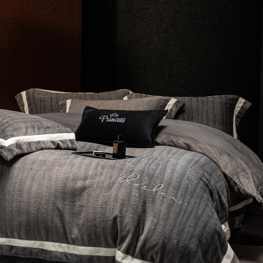 Luxurious velvet bedding set with relief structure and decorative trim