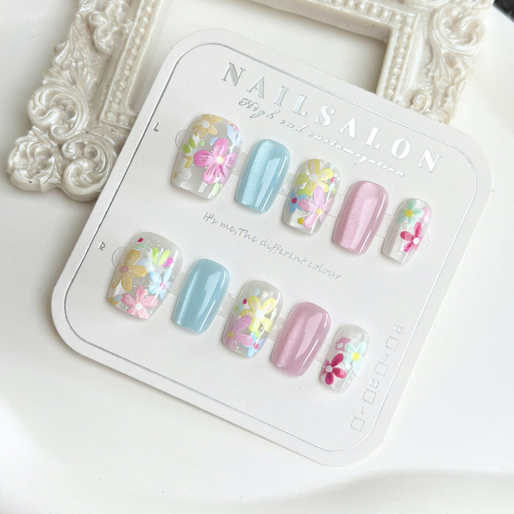 Floral-Themed Press-On Nail Art Set with Decorative Elements