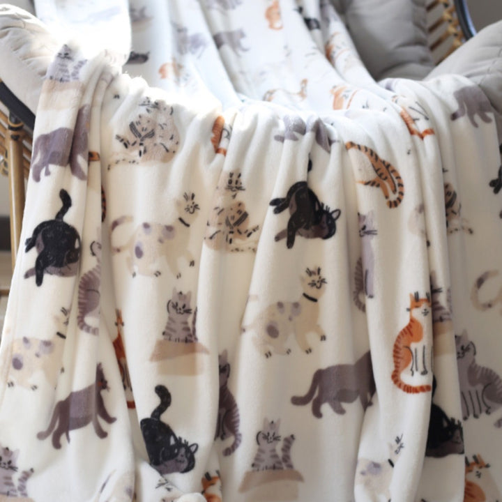 Cozy Unicorn-Themed Fleece Hoodie Blanket
