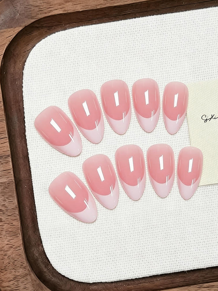 Elegant Artificial Nails with French Design Stornfield