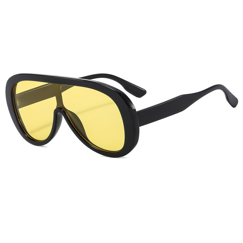 Ladies fashionable sunglasses with wide frame Stornfield